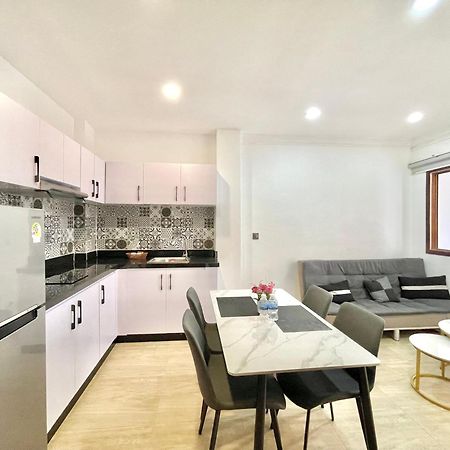 Sky Hotel Central Phnom Penh - Rooms & Apartments Dış mekan fotoğraf