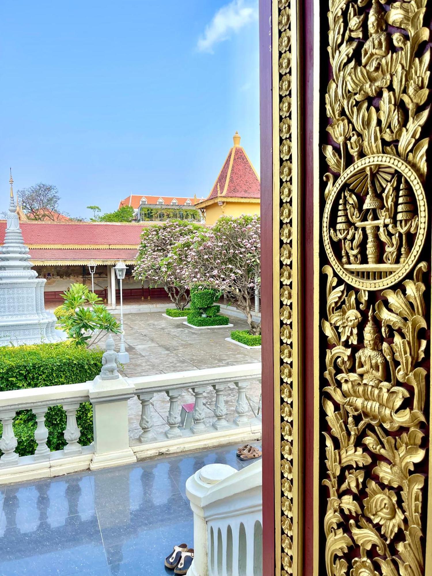 Sky Hotel Central Phnom Penh - Rooms & Apartments Dış mekan fotoğraf