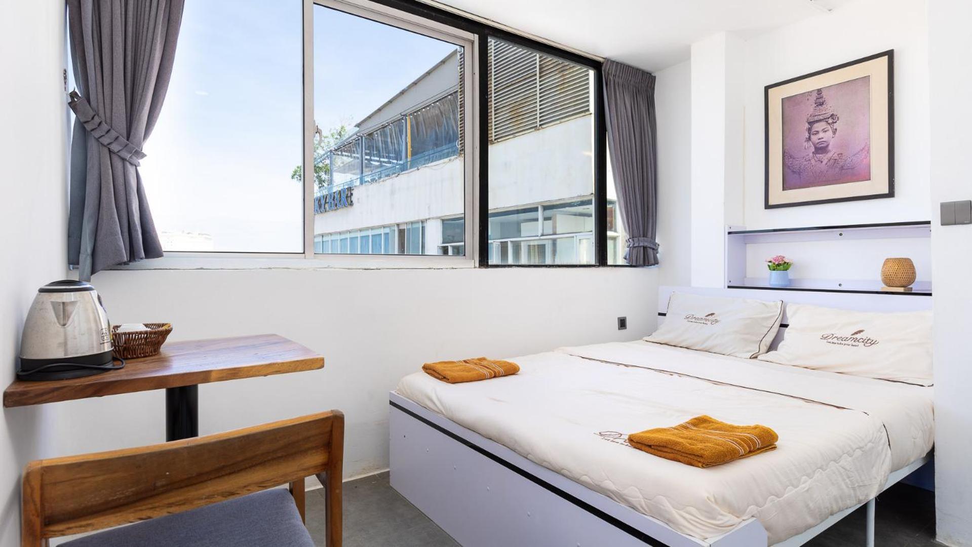 Sky Hotel Central Phnom Penh - Rooms & Apartments Dış mekan fotoğraf