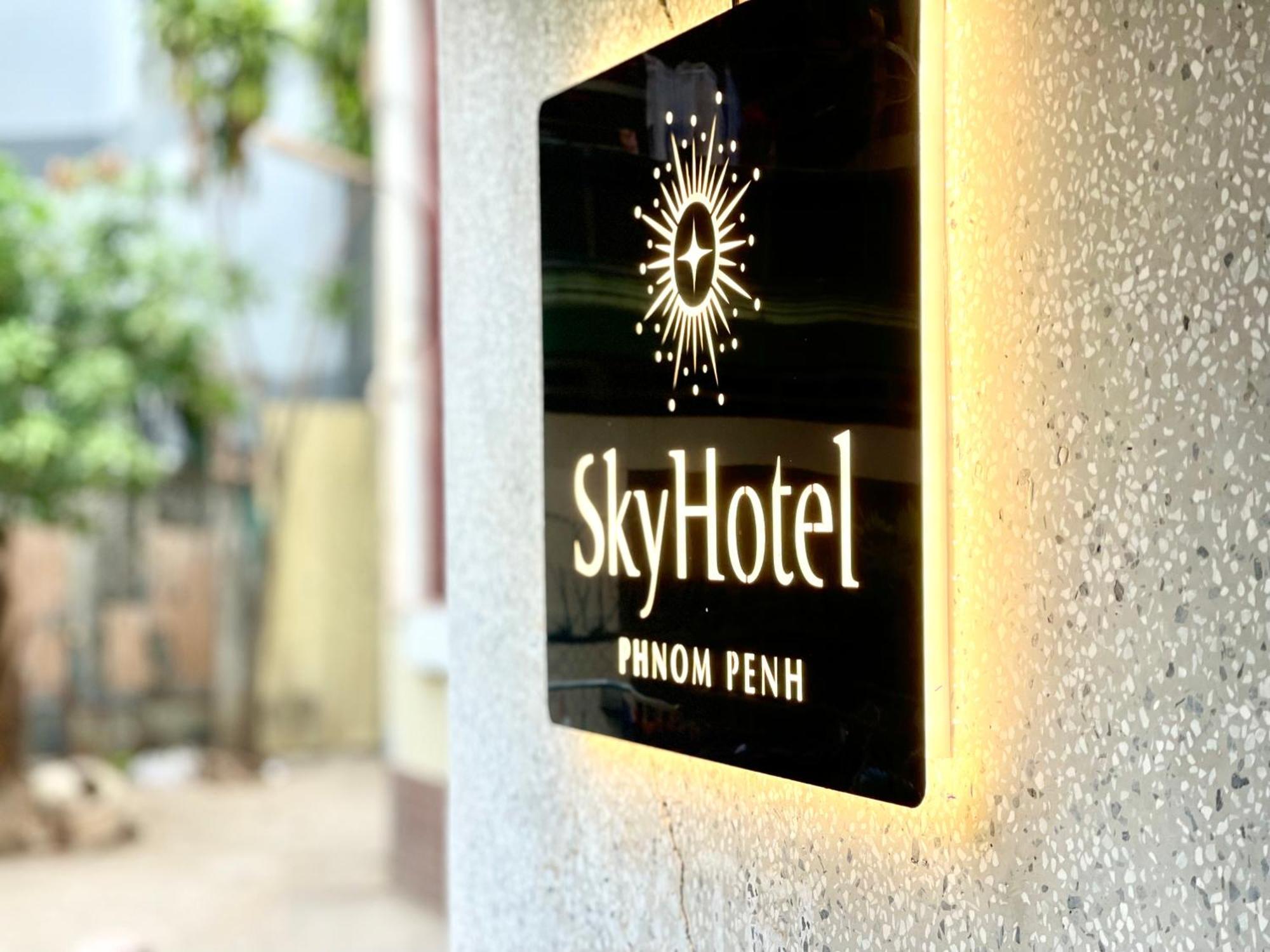 Sky Hotel Central Phnom Penh - Rooms & Apartments Dış mekan fotoğraf